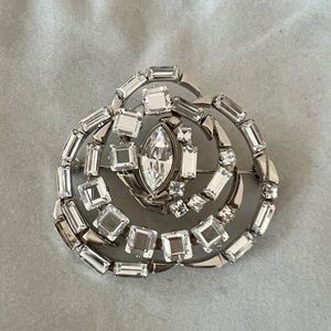 Vintage Gucci Rhinestone Brooch. Never worn. With pouch.